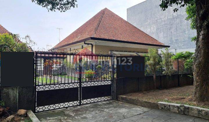 Rumah gaya klasik dekat Sekolah Hwa Ind Klojen 1