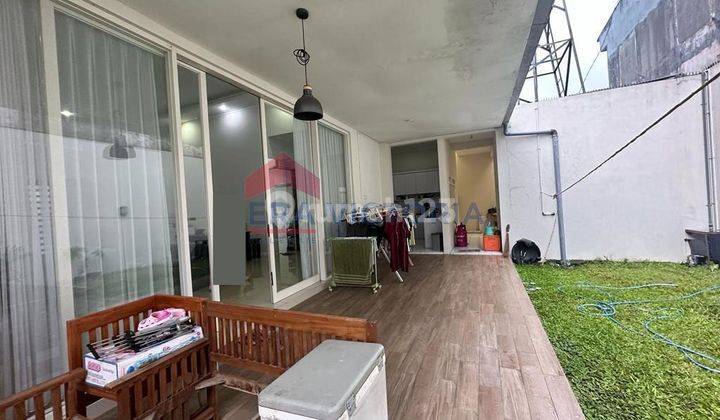 Rumah cantik dan besar di lokasi elite Araya 2