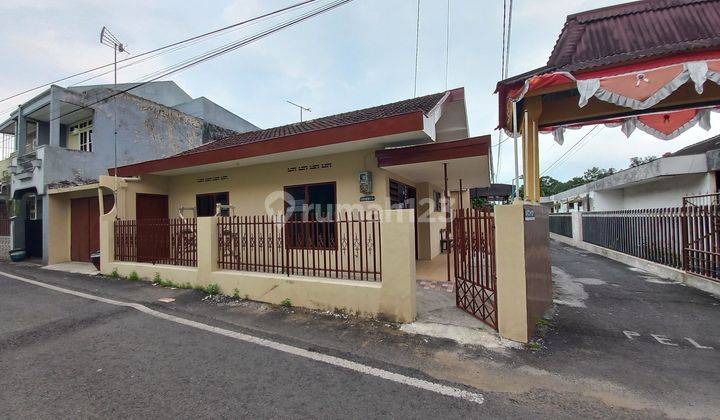 Rumah Klasik 4 Kamar Dekat Area Suhat Dan Jl. S.parman 2