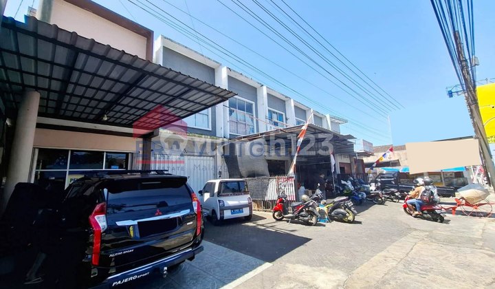 2-Story Shophouse on Malang Batu Street Near Batos (Lippo Mall) 2