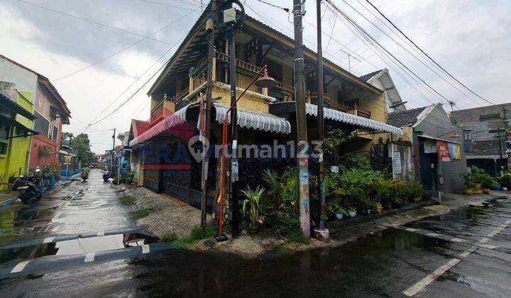 Rumah Pojok 2 Lantai Dekat Komplek Ruko Wow Sawojajar 2