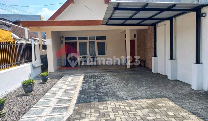 For Sale House in the City Center with Spacious Yard & Parking Near Cor Jesu 1