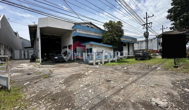 Gudang di Singosari SHM Lokasi Super Strategis di Jalan Provinsi