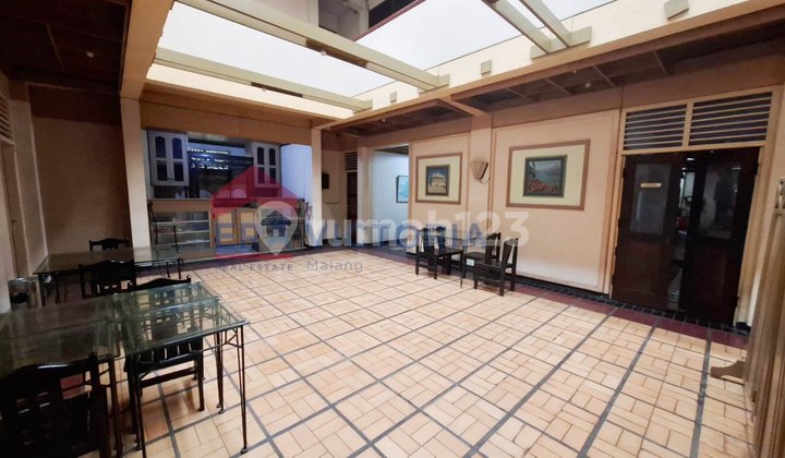 Active Hotel in Klojen SHM Semi Furnished Near Public Transportation 2