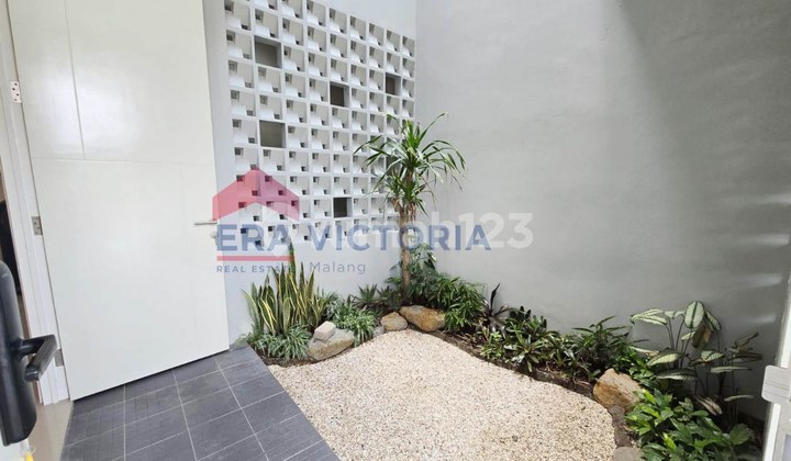 New House Ready to Occupied in Blimbing with SHM, Strategic Location, One Gate 2