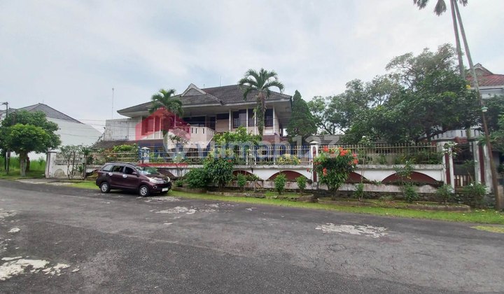 Rumah Besar Luas Dekat Kampus dan Sekolah Internasional 2