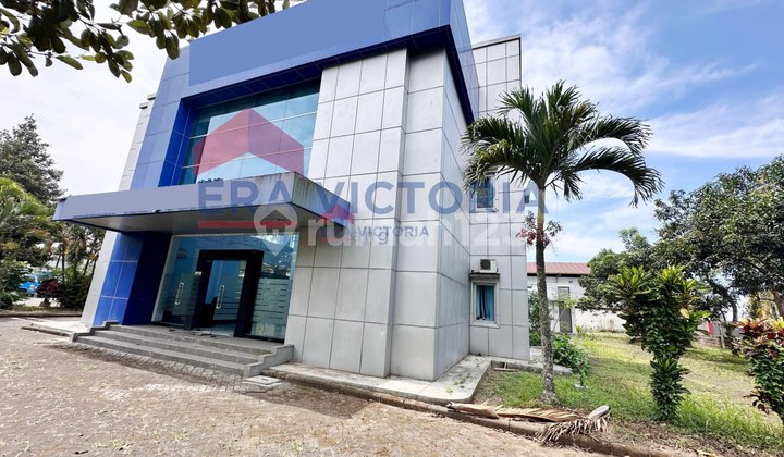 Super Strategic Location Office Building, Pakisaji Main Road