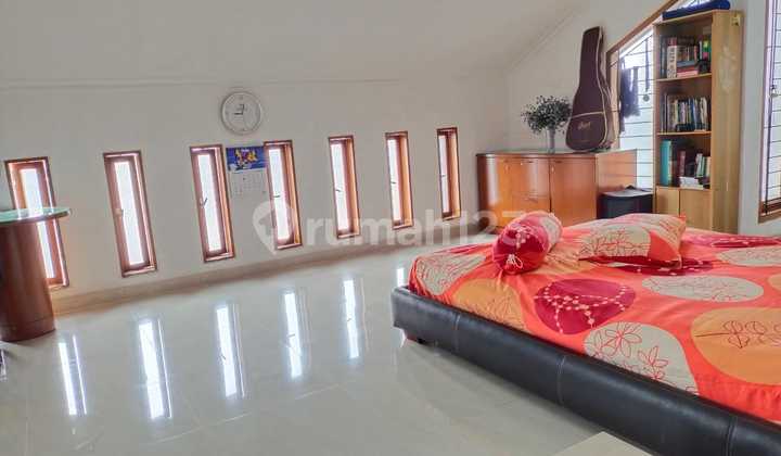 Neat Affordable House 10 Minutes to Senayan in Palmerah 2