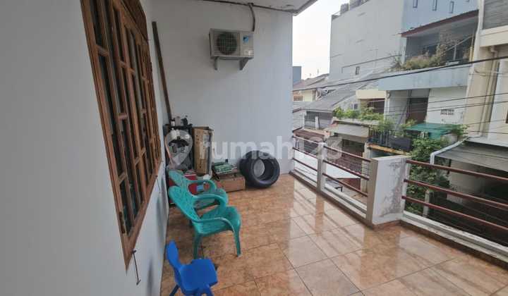 Dijual Rumah 9X11 Row Jalan 2 Mobil di Tanjung Duren