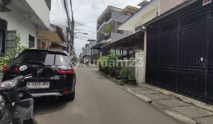 Dijual Rumah Murah Rapi 6X20 di Jelambar
