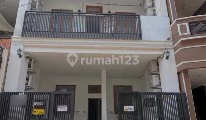 Dijual Rumah Kost Terisi Full Lokasi Strategis di Meruya 1