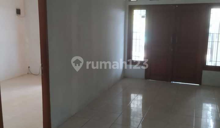 For Rent House suitable for Office on the side of Pondok Pinang Main Road 2