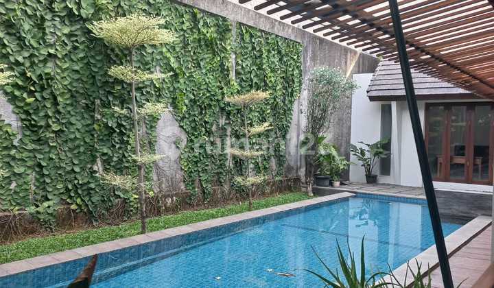 Disewakan Rumah Mewah Siap Huni di Permata Hijau 2