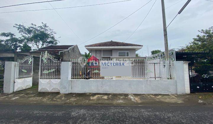 Dijual Rumah Memilik Ketenangan Khas Pedesaan, Namun Tetap Berada di Tengah Akses Perkotaan, Dekat Smpn 9 Kota Kediri 1