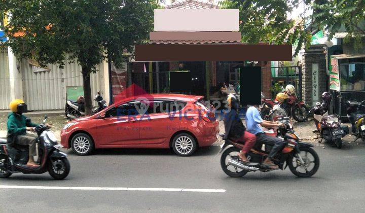 DIJUAL Rumah di Ds Kepatihan Jombang Lokasi Tengah Kota 3 Menit ke Pasar Tradisonal dan Kampus IKIP STIKES Bentuk Tanah Ngantong Lebar Belakang 10 Meter 2