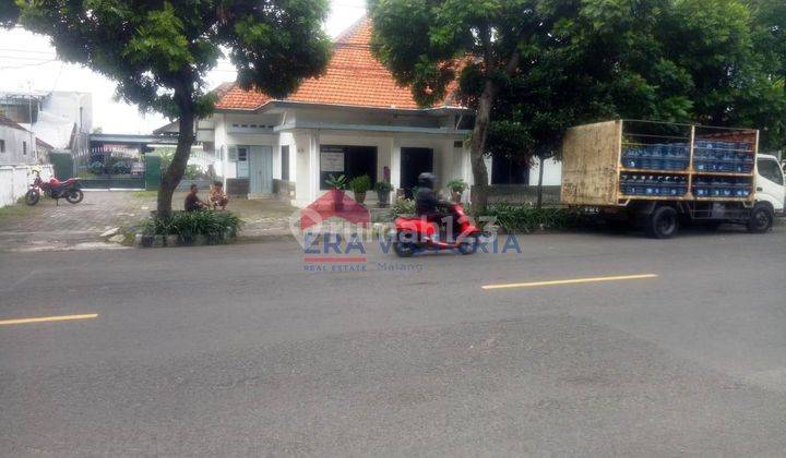 Rumah Lahan Sangat Luas Di Jalan Besar Tengah Kota Kediri ,cocok untuk hotel dan rumah sakit,mall 2