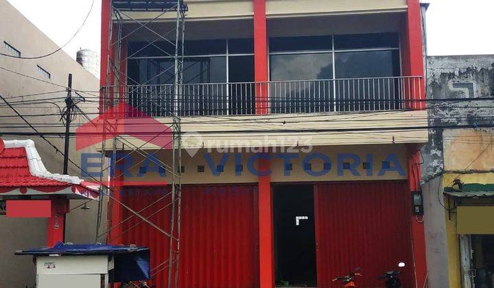 Ruko DIJUAL Di area bisnis Burengan, atap dek cor bisa untuk lantai 3, letter L, terletak dijalan utama, cocok untuk berbagai usaha, dekat dengan pusat kota, perkantoran, sekolah dan fasilitas umum lainnya. 1