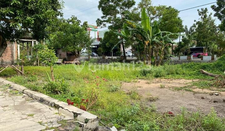 In the Sukomoro Nganjuk National Road Area