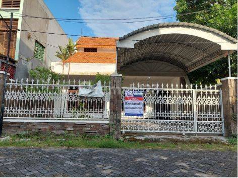 Rumah 2 Lantai Bagus SHM di Semampir Tengah, Surabaya