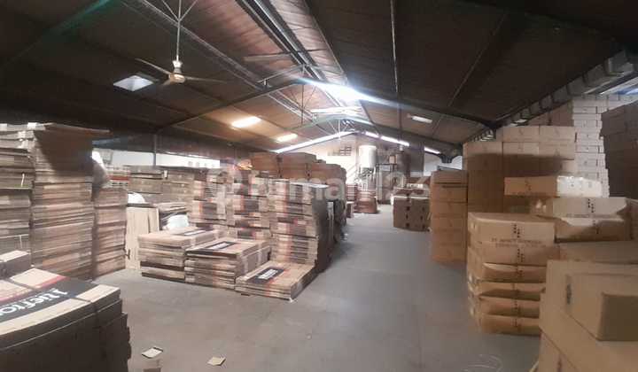 Gudang Kapuk Raya Luas 1258m2, Izin Industri Kontainer 20-40ft 