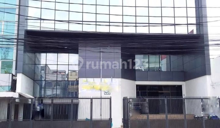 For Sale: 3-Story Office Building in Tomang