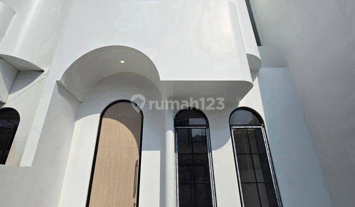 Rumah Shm Little Santorini Citra Garden Kalideres Jakarta Barat 1