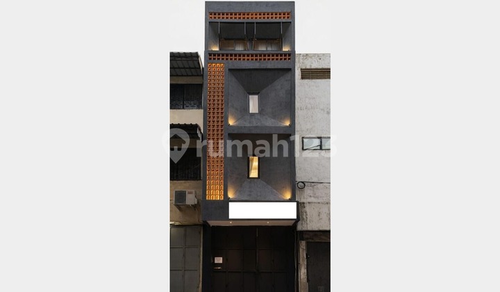 Kost Pinangsia West Jakarta, 17 Bedrooms Well Furnished Kost Pinangsia West Jakarta, 17 Bedrooms Well Furnished