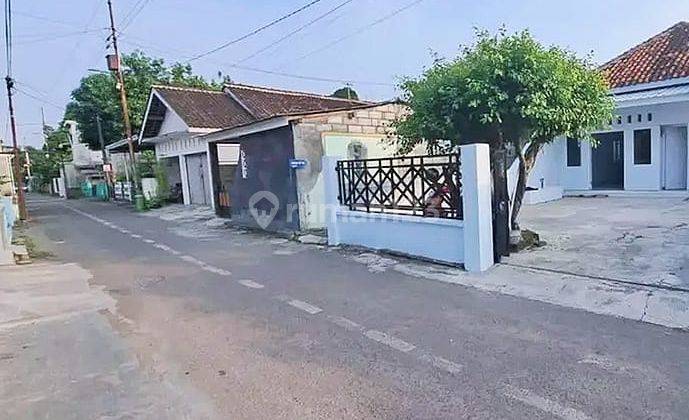 Dijual Rumah Cantik Besar, Tepi Jalan Aspal, Dekat Jokteng Kulon 1