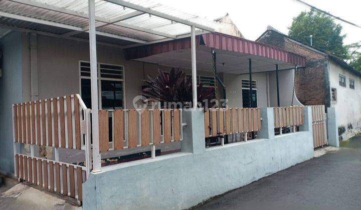 DIJUAL RUMAH CANTIK KONSEP HOMESTAY TEPI JALAN ASPAL, LOKASI BARAT PRAWIROTAMAN 1