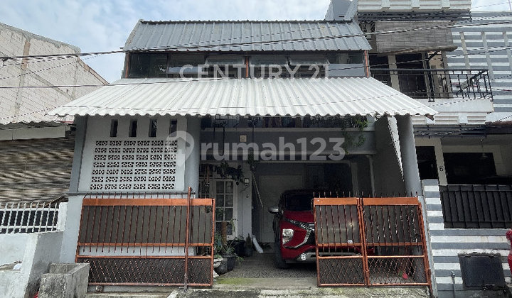 Rumah Siap Huni Depan Taman di Rawamangun Rumah Siap Huni Depan Taman di Rawamangun