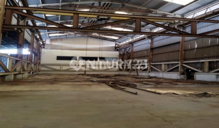 Warehouse in Ancol, strategic location near toll road and highway. Warehouse in Ancol, strategic location near toll road and highway.