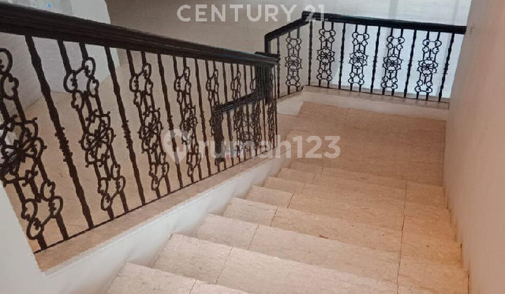 PREMIUM HOUSE WITH SWIMMING POOL IN JADEITE CLUSTER, BSD CITY 2