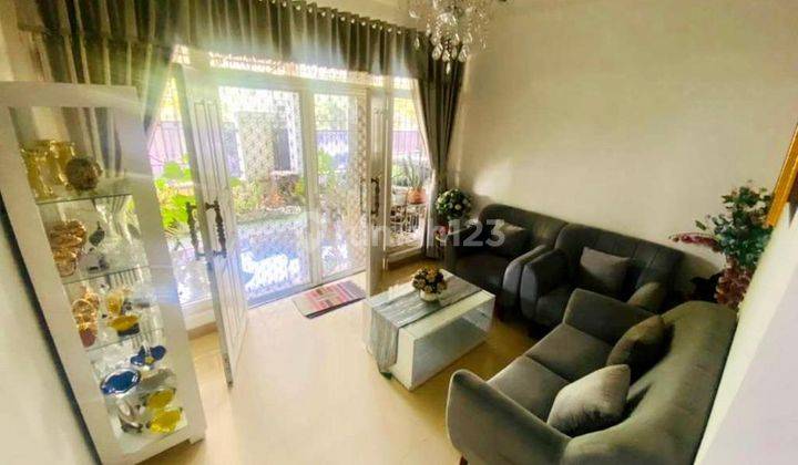 Dijual Rumah Pool Pribadi di Taman Golf Modernland 4