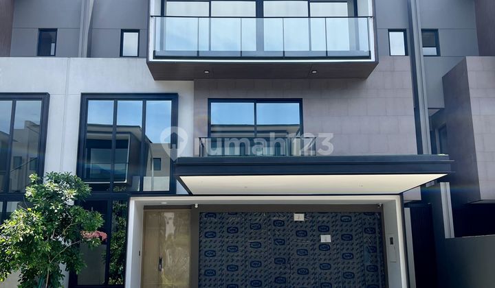 Disewakan Rumah Mewah Cluster Lyton Navapark Bsd