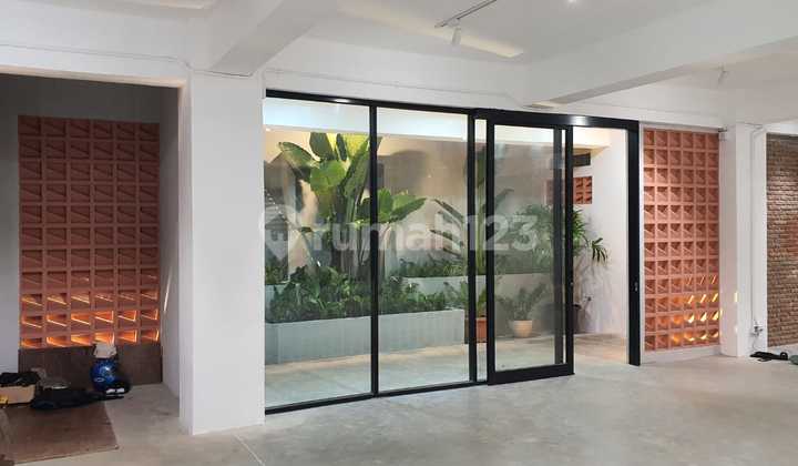 Ruang Usaha Strategis Siap Jalan di Semarang Barat 2