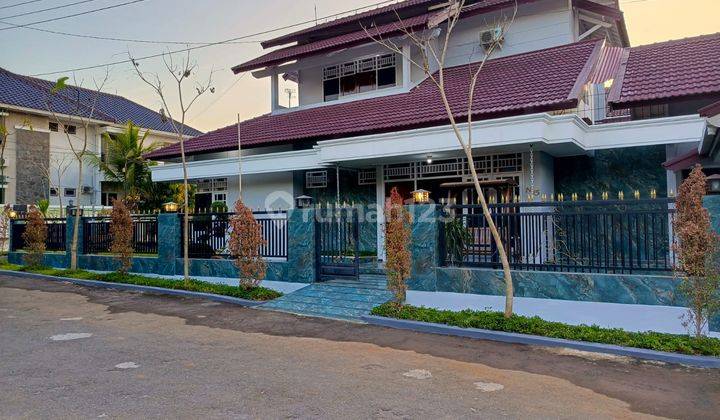 Dijual rumah mewah murah fullfurnish di Villa Aster Smg 1