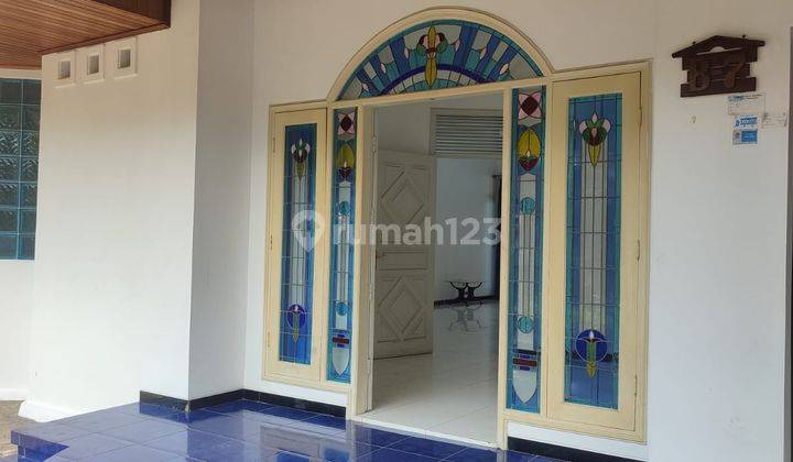 Rumah 3 lantai di perumahan Srondol Bumi Indah 2