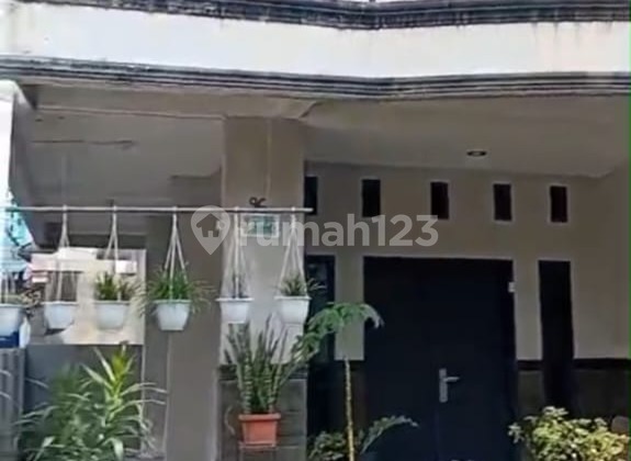 Rumah Kos Bagus Strategis di Jalan Bintara Bekasi