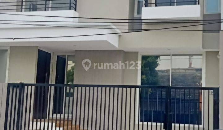 Rumah Bagus 2 Lantai Siap Pakai Di Puri Anjasmoro 1