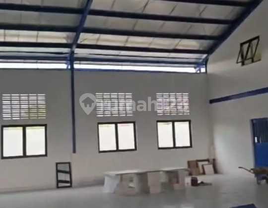 Good Strategic Warehouse Ready to Use in Klaten's Red Zone Good Strategic Warehouse Ready to Use in Klaten's Red Zone
