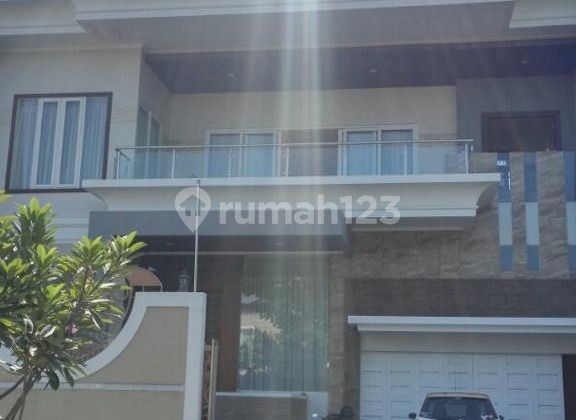 Rumah Mewah Luas di Cluster Graha Padma Boulevard 2