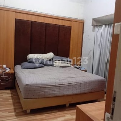 Rumah Eksklusif Bagus Siap Pakai di Puri Anjasmoro 1