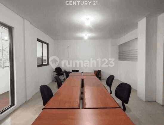 Gedung Ex Bank Lokasi Strategis 3 Lantai di Sunter Jakarta Utara