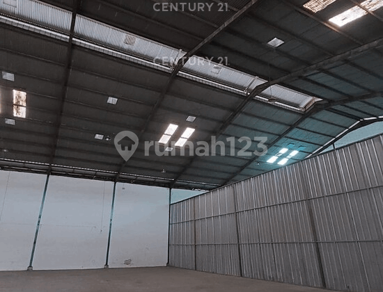 Strategic Warehouse Near Tanjung Priok Port, North Jakarta