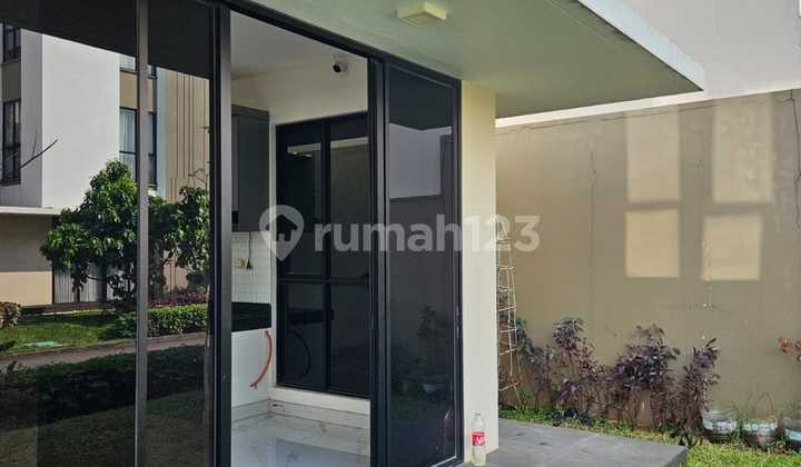 Disewa Rumah Semi Furnished Posisi Hook di Cakung Jakarta Timur