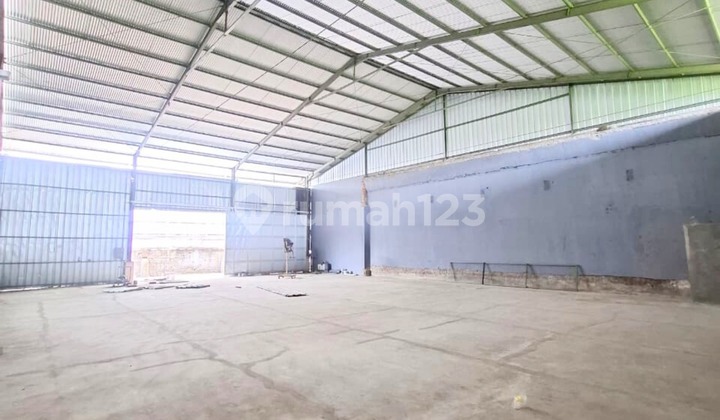 Good Warehouse for Light Industry in Daan Mogot, West Jakarta