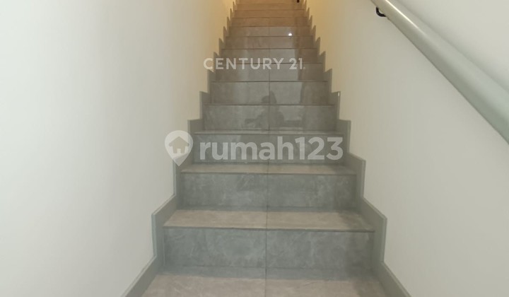 Rumah Premium di Asya Kelimutu Jgc Cakung Sudah Renovasi 2