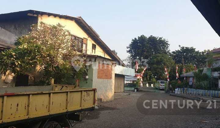 Rumah Lama / Lahan Strategis di Cakung Jakarta Timur - Cocok Peruntukan Office/ Pool Taxi 2