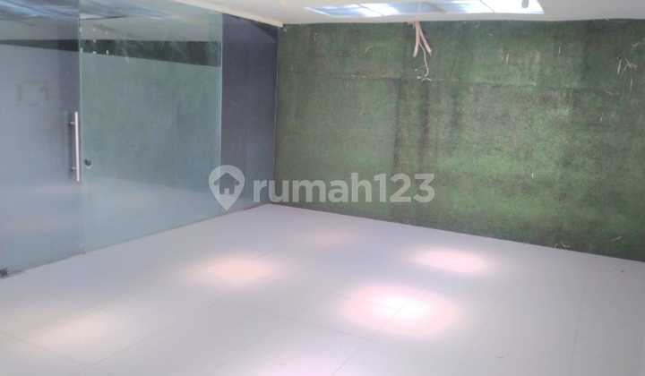 For Rent Comfortable Office Warehouse Ready to Use in Pondok Kelapa, Duren Sawit, East Jakarta