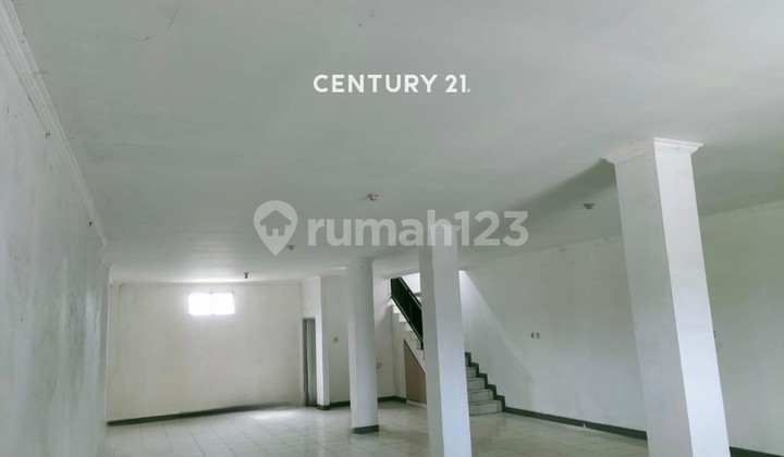 For Rent, Strategically Located Shop House in Cakung, East Jakarta